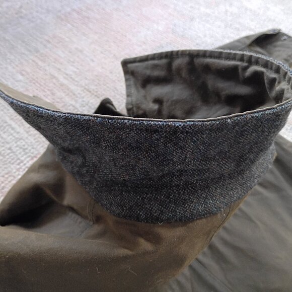 Flint and Tinder Flannel-lined Waxed Hudson Jacket (Forest, M) - Picture 5 of 9